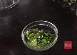 彩蔬炒火腿丁的做法图解4