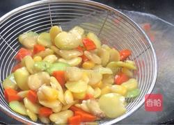 彩蔬炒火腿丁的做法图解8