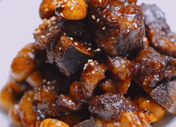 金蒜牛肉粒