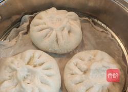韭菜鸡蛋馅包子的做法图解6