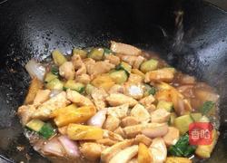 菠萝炒鸡肉的做法图解15