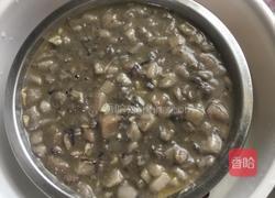 汕尾的特色菜，咸鱿鱼蒸五花肉的做法图解5