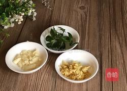 白菜炒平菇的做法图解4