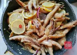 Illustration of how to make chicken feet with lemon and pickled pepper 4