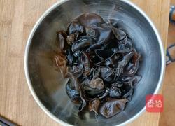 木耳炒鸡蛋的做法图解3
