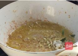 杏鲍菇炒鸡丁的做法图解12