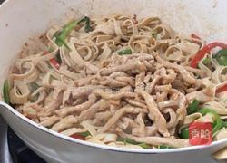 豆腐皮炒肉的做法图解16