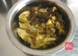 酸菜炒肉丝的做法图解3