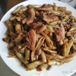 五花肉炖芸豆的做法[图]