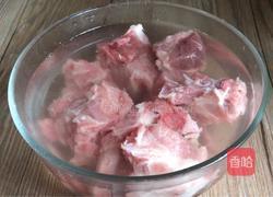 山药海带脊骨汤的做法图解2