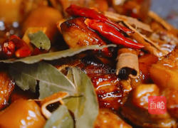 南乳黄豆焖猪尾排骨的做法图解3