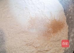 酱香小花卷的做法图解1