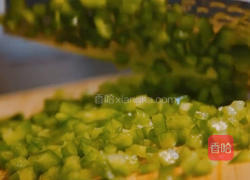 手抓牛肉饼的做法图解2