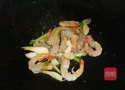 葱爆虾的做法图解4