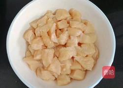 鸡丁炒毛豆米的做法图解1