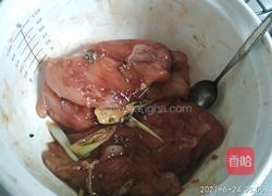 煎鸡胸脯肉的做法图解3
