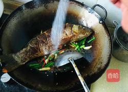 家常红烧鱼的做法图解9