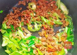 酸菜猪肠粉的做法图解9