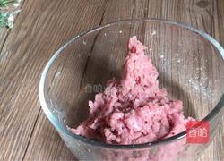 红萝卜牛肉锅贴的做法图解7