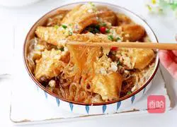 Illustration of steamed chicken wings with garlic vermicelli 17