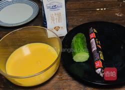 黄瓜火腿肠玉子烧的做法图解1