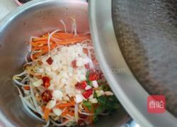 炝拌绿豆芽的做法图解7