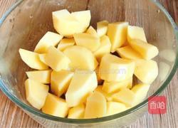 土豆烧鸭腿肉的做法图解3