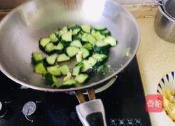青瓜炒鸡蛋的做法图解5