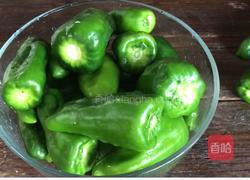 蒜爆青椒的做法图解2