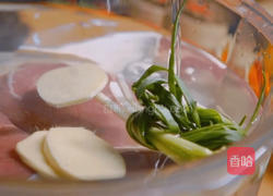 自制翡翠牛肉粒的做法图解1