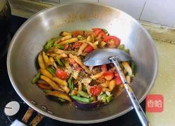 家常茄子炒豆角的做法图解5