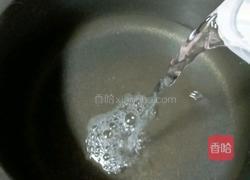 牛奶西瓜西米露的做法图解1