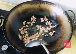 香菇牛肉荞面的做法图解2