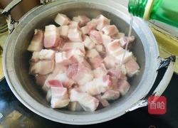 砂锅红烧肉炖豆腐的做法图解1