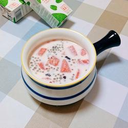 牛奶西瓜西米露的做法[图]