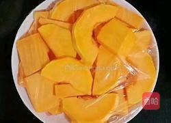 炸南瓜丸子的做法图解2