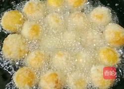 炸南瓜丸子的做法图解11