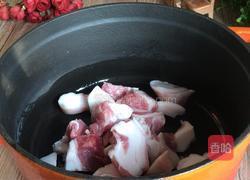 脊骨五花肉冬瓜汤的做法图解2