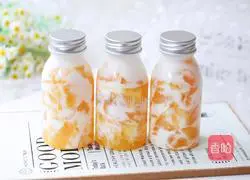 Illustration of how to make orange jelly with milk 6