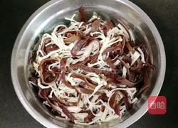凉拌木耳金针菇的做法图解12