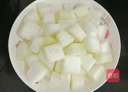 冬瓜虾皮汤的做法图解2