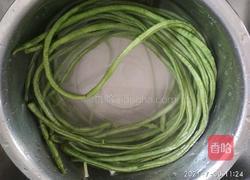 豆角炒肉丁的做法图解4