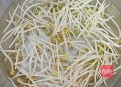 韭菜豆芽炒米粉的做法图解3