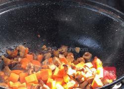 五花肉焖饭的做法图解12