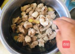 砂锅啤酒鸭的做法图解3