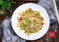 Illustration of how to make amaranth stems mixed with shredded chicken 19