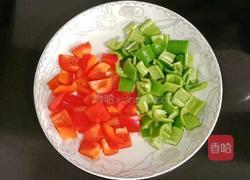 双椒炒莲藕的做法图解2