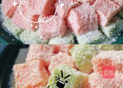 5分钟自制美食｜西瓜牛奶小方，清凉又解暑的做法图解5