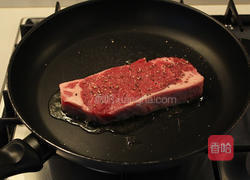 香煎西冷牛排的做法图解2