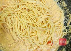 巨奶香!超级好吃的蒜香奶油虾仁意面!的做法图解7